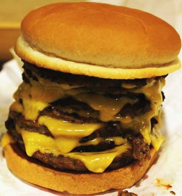 The height of the Q-stage burger exceeds 9 cm!