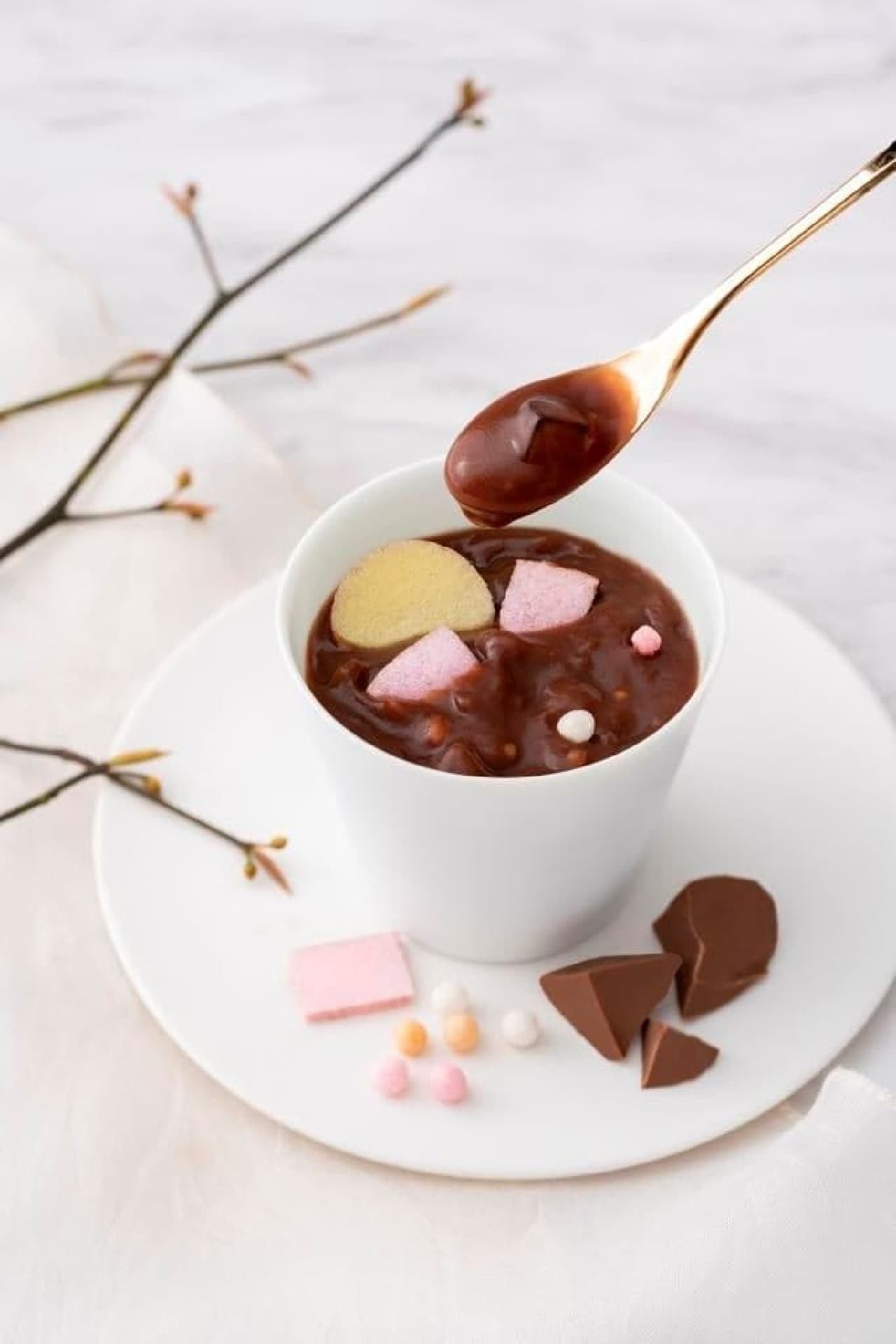 ゴディバ 2月1日和菓子老舗「俵屋吉富」とコラボした新商品「久寿湯 チョコレート」発売 画像1