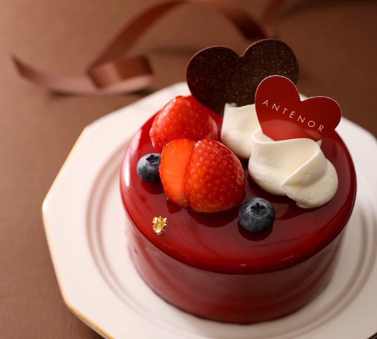 アンテノール バレンタイン限定！ベルギー産チョコレート使用の特別ケーキが2月10日から発売開始 画像1