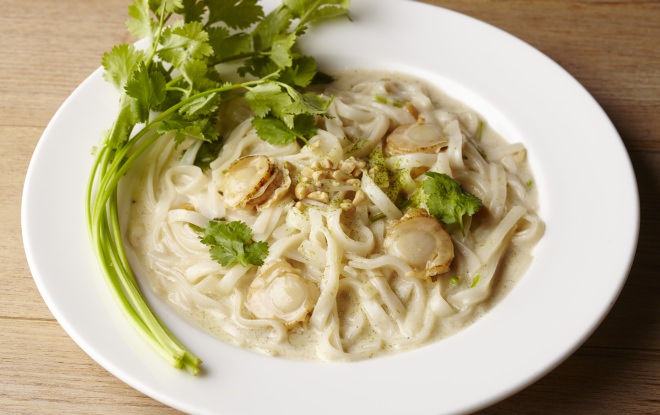 [Chef Yamada] Rice People, Nice People! "Pad Thai with cod milt and coriander"