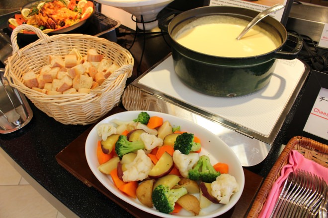 Cheese fondue that makes you want to refill as many times as you like