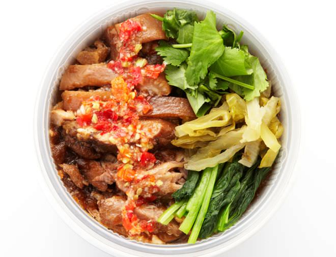 Ecute Omiya Limited "Kao Kamu (Pork Stewed Rice Bowl)"