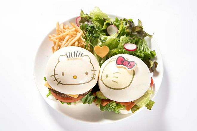 Hello Kitty and Dear Daniel's Love Love ❤ Burger