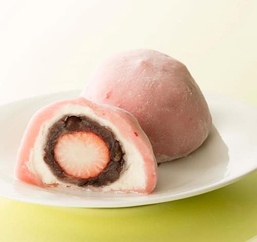 Fresh Cream Daifuku with a Single Strawberry
