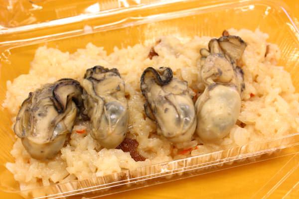Oyster rice with delicious chewy rice