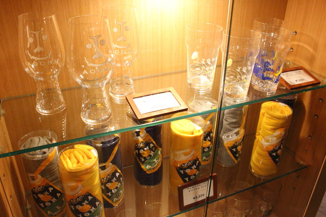 Goods such as glasses are also on sale
