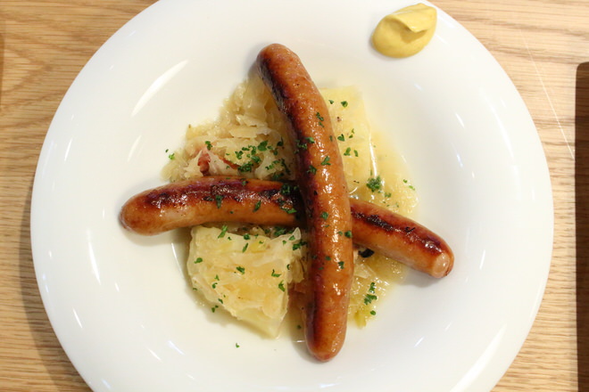 Sausage sauerkraut (980 yen)